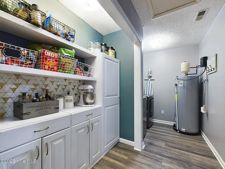 1121 Barkentine Dr — Photo 8