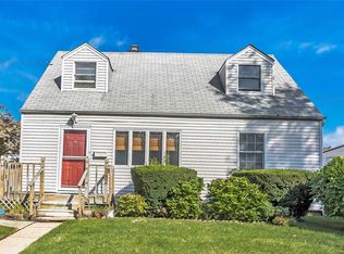 27 Peninsula Blvd, Valley Stream, NY 11581