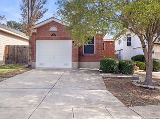 34 Rainy Ave, San Antonio, TX 78240