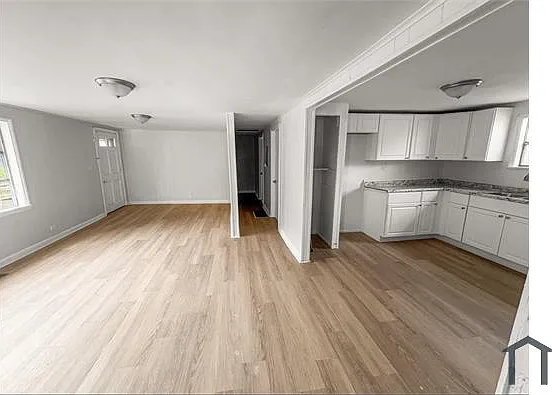 1036 Southwood Dr — Photo 3