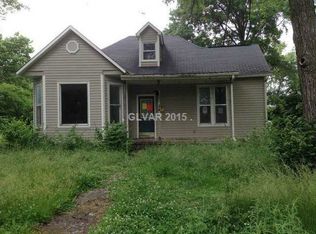 201 E McPike St, Vandalia, MO 63382