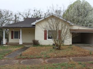 19 Perry St, Manchester, GA 31816