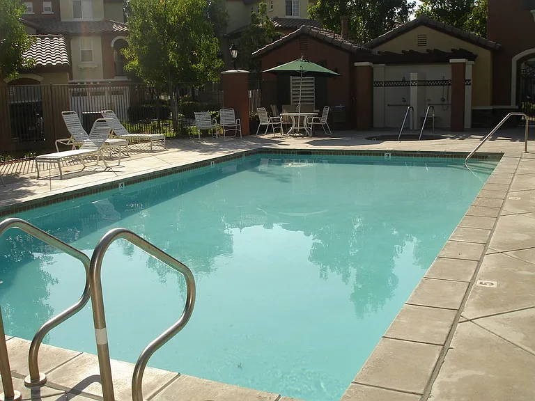 23491 Abbey Glen Pl — Photo 24