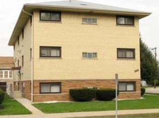 7900 W 26th St #1S, Riverside, IL 60546