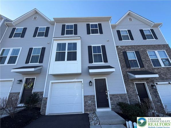 4960 Brookside Ct