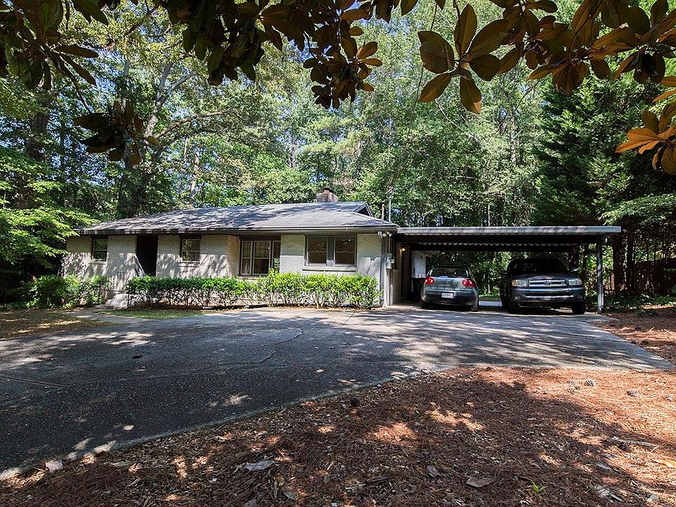 Large wooded lot with lots of shade.