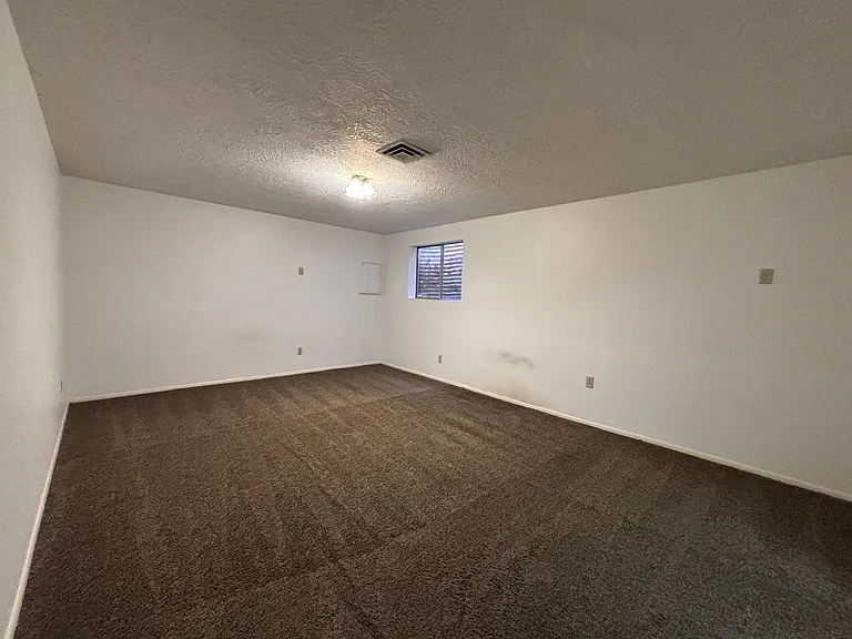 145 E 500 S — Photo 13