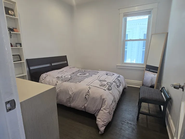 254 W Utica St — Photo 27