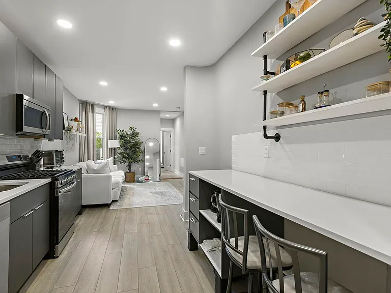 101 Zabriskie St #1 — Photo 3