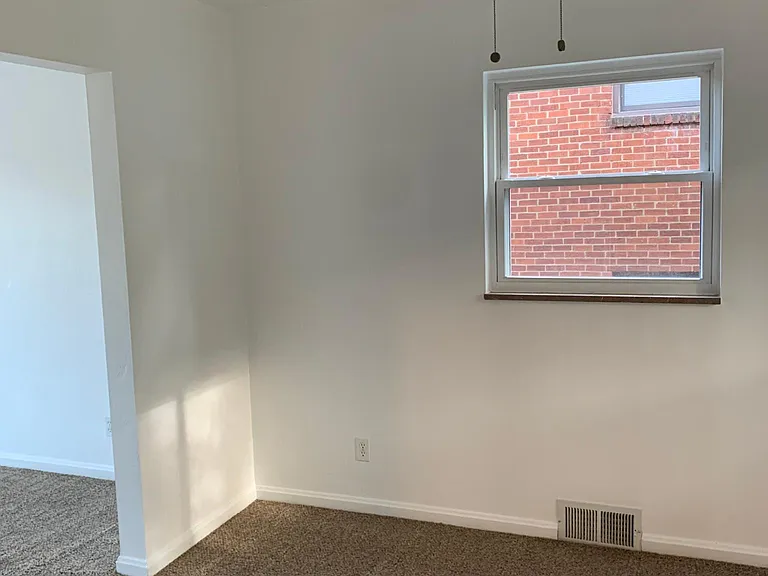 172 Morrison Dr — Photo 5