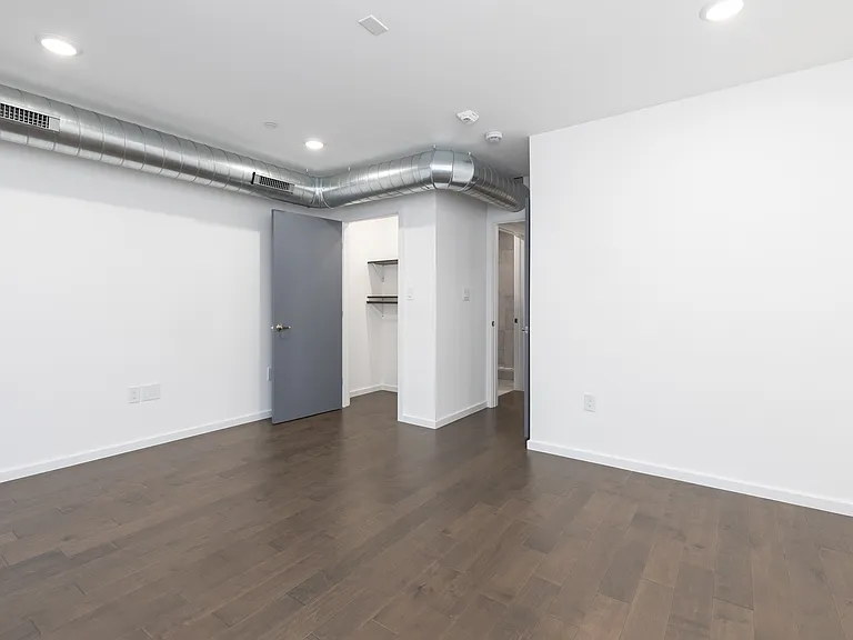 1525 N 6th St #2 — Photo 12