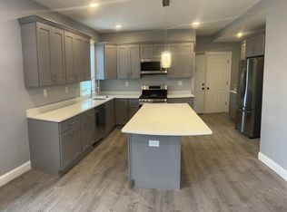 56 Torrey St FLOOR 3, Dorchester Center, MA 02124