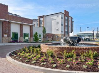 102 River House Pl #2Q, Baton Rouge, LA 70802