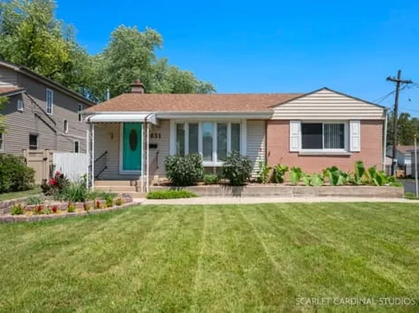 851 S Michigan Ave, Villa Park, IL 60181