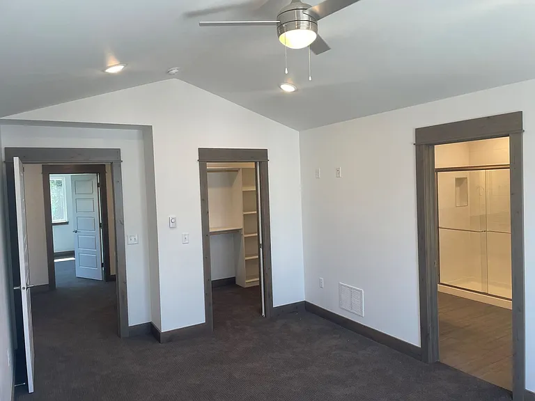52 Black Label Way — Photo 7