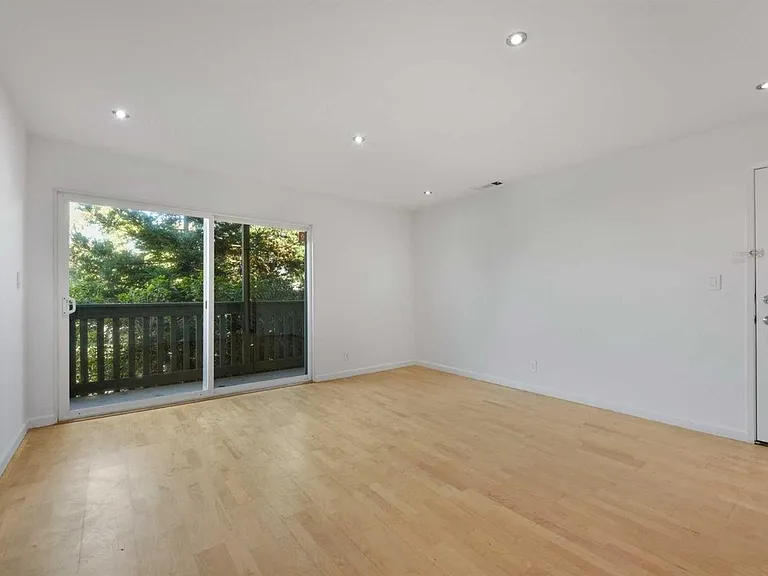 480 E Okeefe St #202 — Photo 6