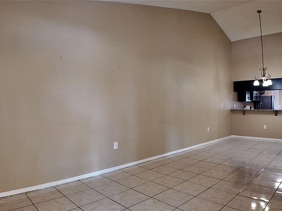 3rd image of 3112 Enclave Ct