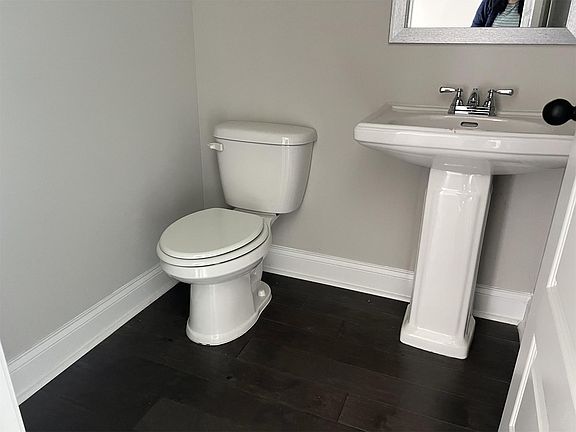 3rd image of 130 Camden Park Dr