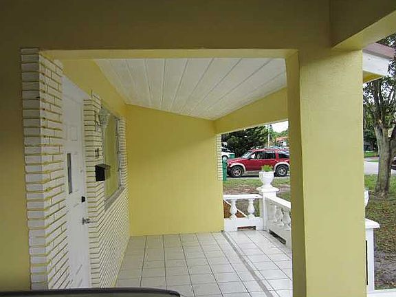 4th image of 7771 Granada Blvd
