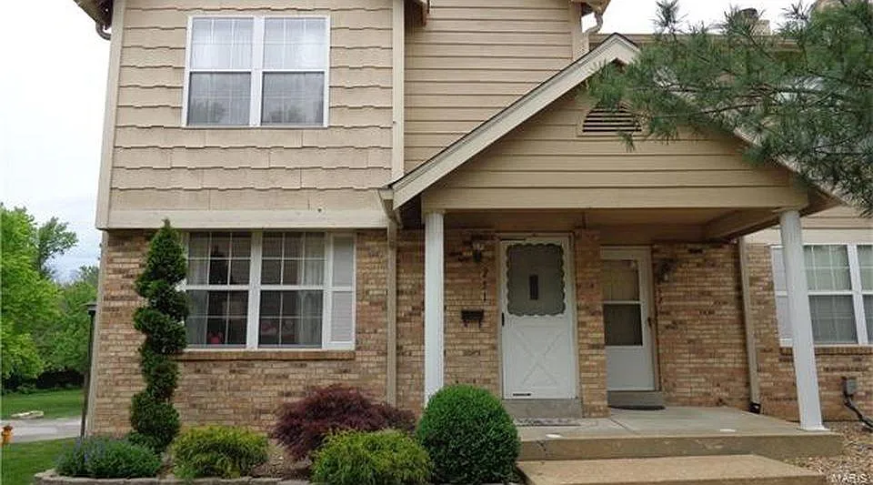 251 Carmel Woods Dr #1