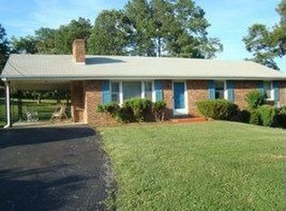 278 Lakeridge Cir, Troutville, VA 24175