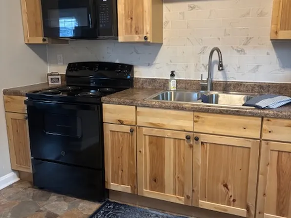 1001 Sunset Ave, Grove City, PA 16127