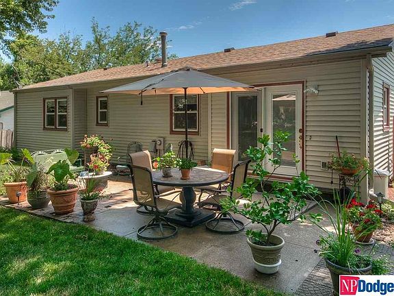 3rd image of 3724 Lawnwood Dr