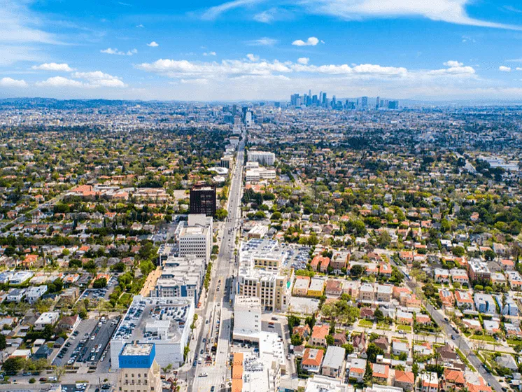 Prime LA Location on Wilshire Blvd