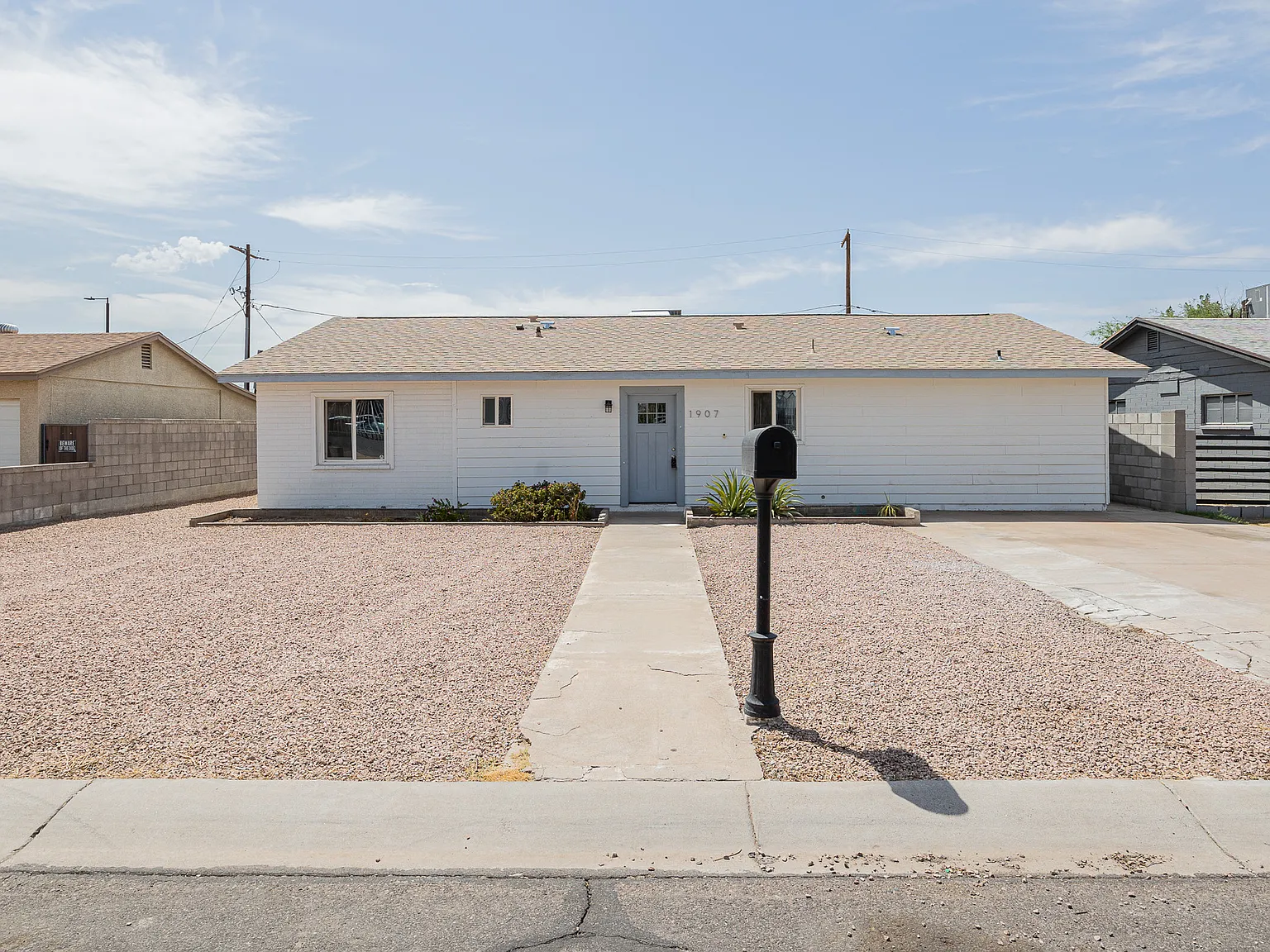 1907 W Denton Ln, Phoenix Az — Photo 3