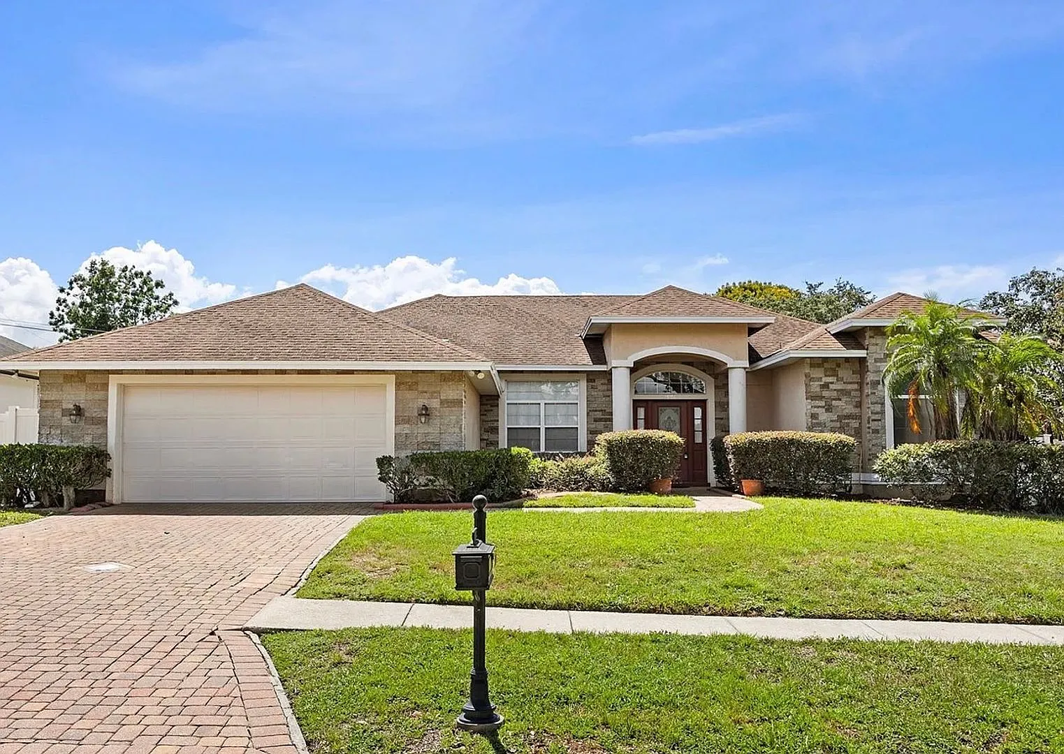 4-bedroom Pool Home - 1376 Shelter Rock Rd. — Photo 1