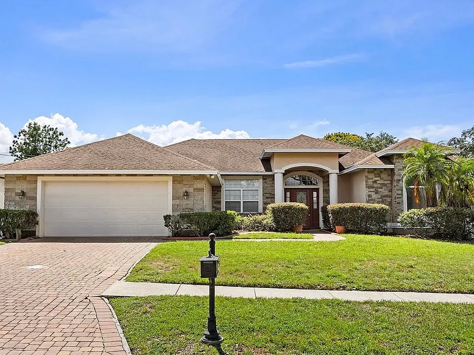 1376 Shelter Rock Rd