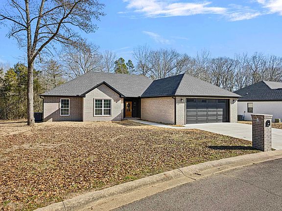 5th image of 157 Rachel Cir