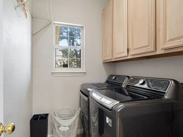 141 Morningside Dr — Photo 19