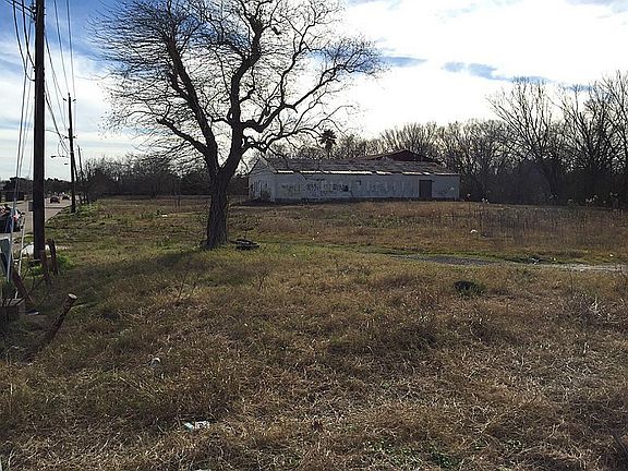 5th image of 5630 S Acres Dr