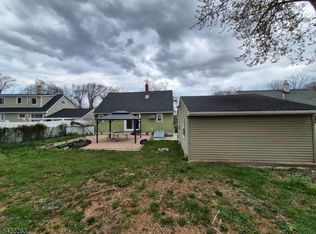 66 Independence Dr, Roselle Boro, NJ 07203