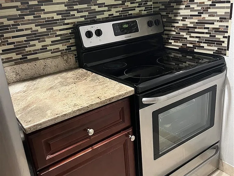 8643 Mallard Reserve Dr #202 — Photo 3