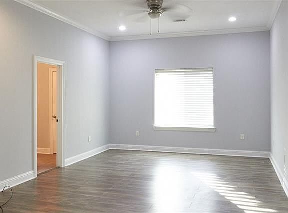 3rd image of 2036 Congress St