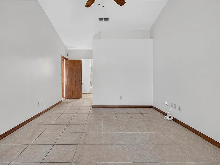 4059 Waterview Loop — Photo 17