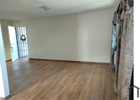 2 bed, 1000 sqft, $2,300 — Photo 4