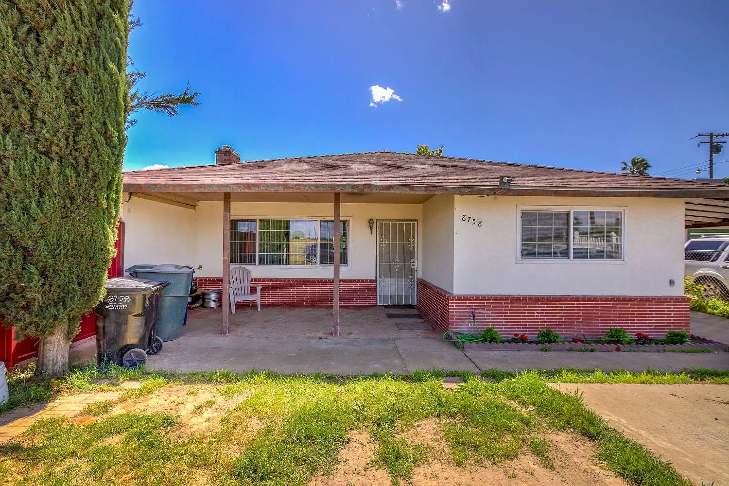 8758 Florin Rd photo 1
