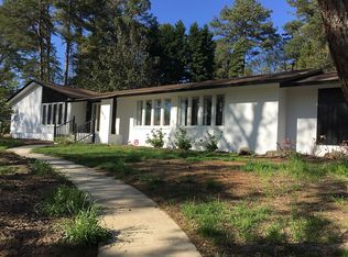 3912 Brewster Dr, Raleigh, NC 27606