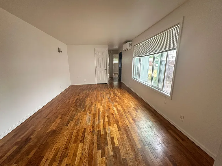 1561 NW Highland Dr — Photo 5