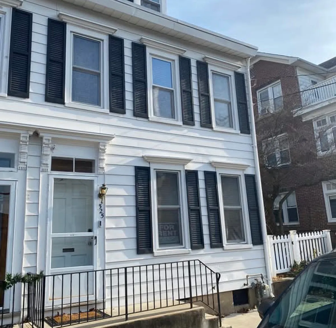 3 bed, 1440 sqft, $2,300 — Photo 1