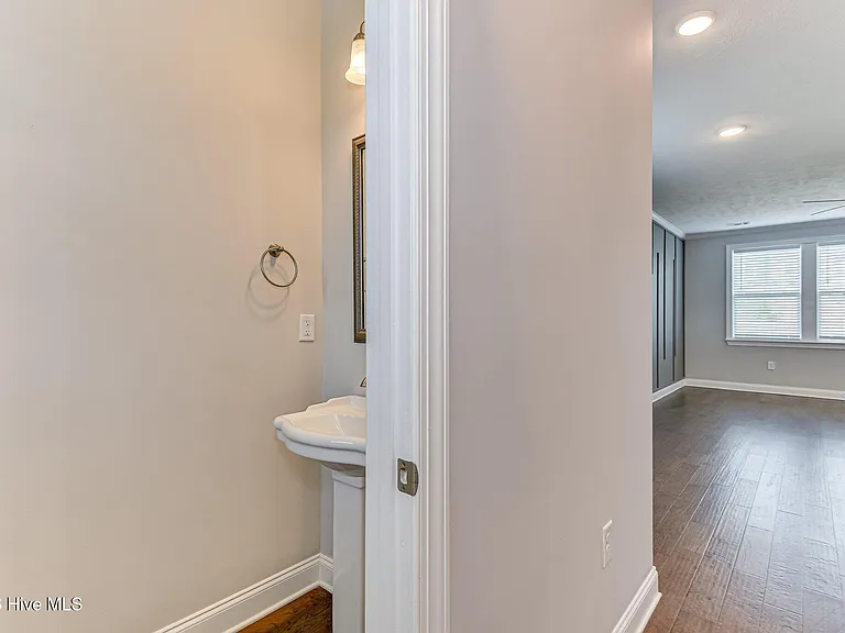 3153 Wayne Dr — Photo 23