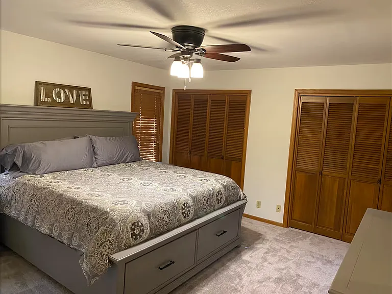 2517 N Claiborn Cir — Photo 5