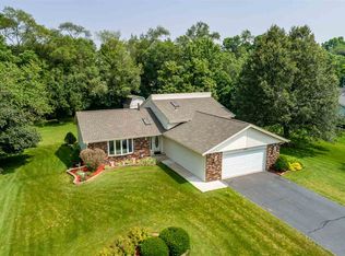 228 Valley Forge Trl, Rockton, IL 61072