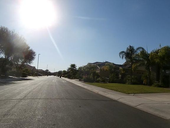 4th image of 3916 E Vallejo Dr