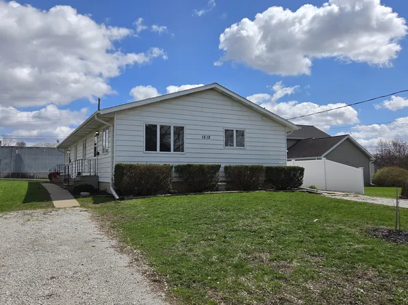 1512 Sycamore St #A, Ottawa, IL 61350