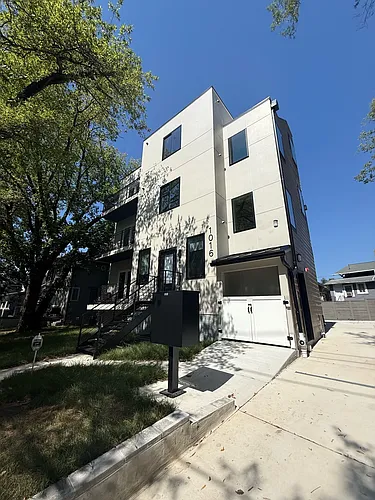 1016 Rhode Island Ave NE Photo 1
