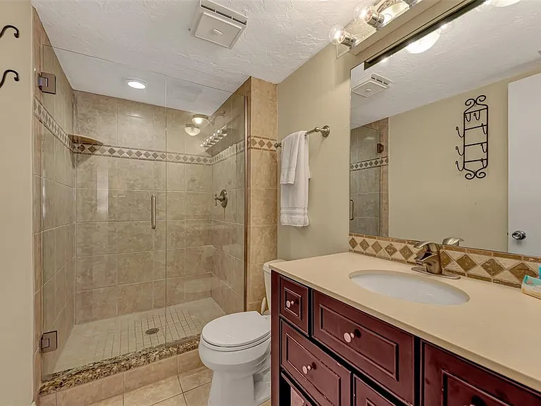 116 Vista Hermosa Cir #210C — Photo 25